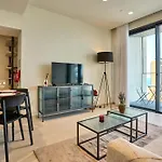 Luxury With Panoramic Sea Views In Mercury Towers *
