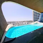 Luxury With Panoramic Sea Views In Mercury Towers