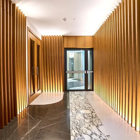 Luxury With Panoramic Sea Views In Mercury Towers