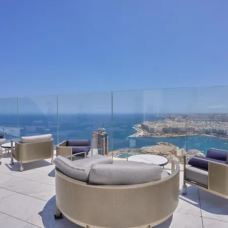 Luxury With Panoramic Sea Views In Mercury Towers Apartment *