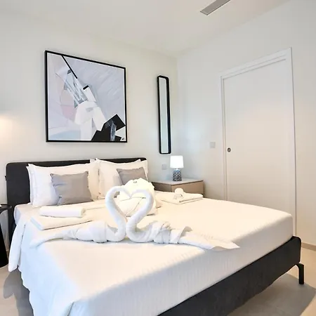 Luxury With Panoramic Sea Views In Mercury Towers Lägenhet St. Julian's